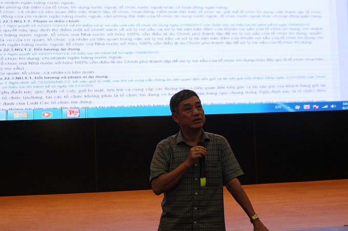 Ông Lê Hồng Sơn, nguyên Cục trưởng Cục Kiểm tra văn bản QPPL phát biểu tại Hội nghị
